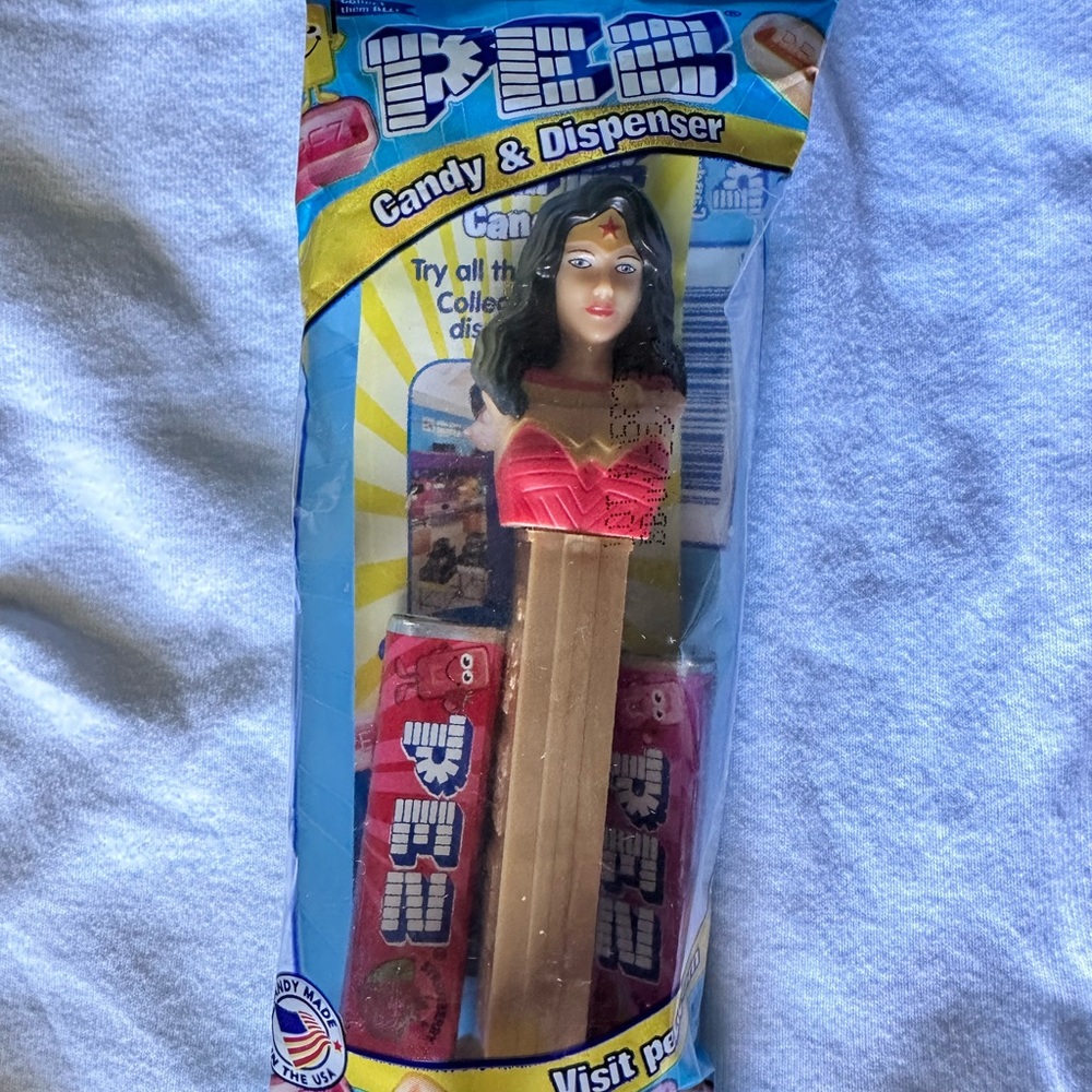 NEW Wonder Woman PEZ